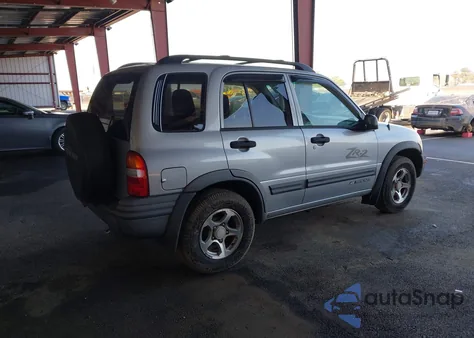 2003 Chevrolet Tracker Hard Top Zr2 z USA, uszkodzony, nr VIN 2CNBJ734736930384